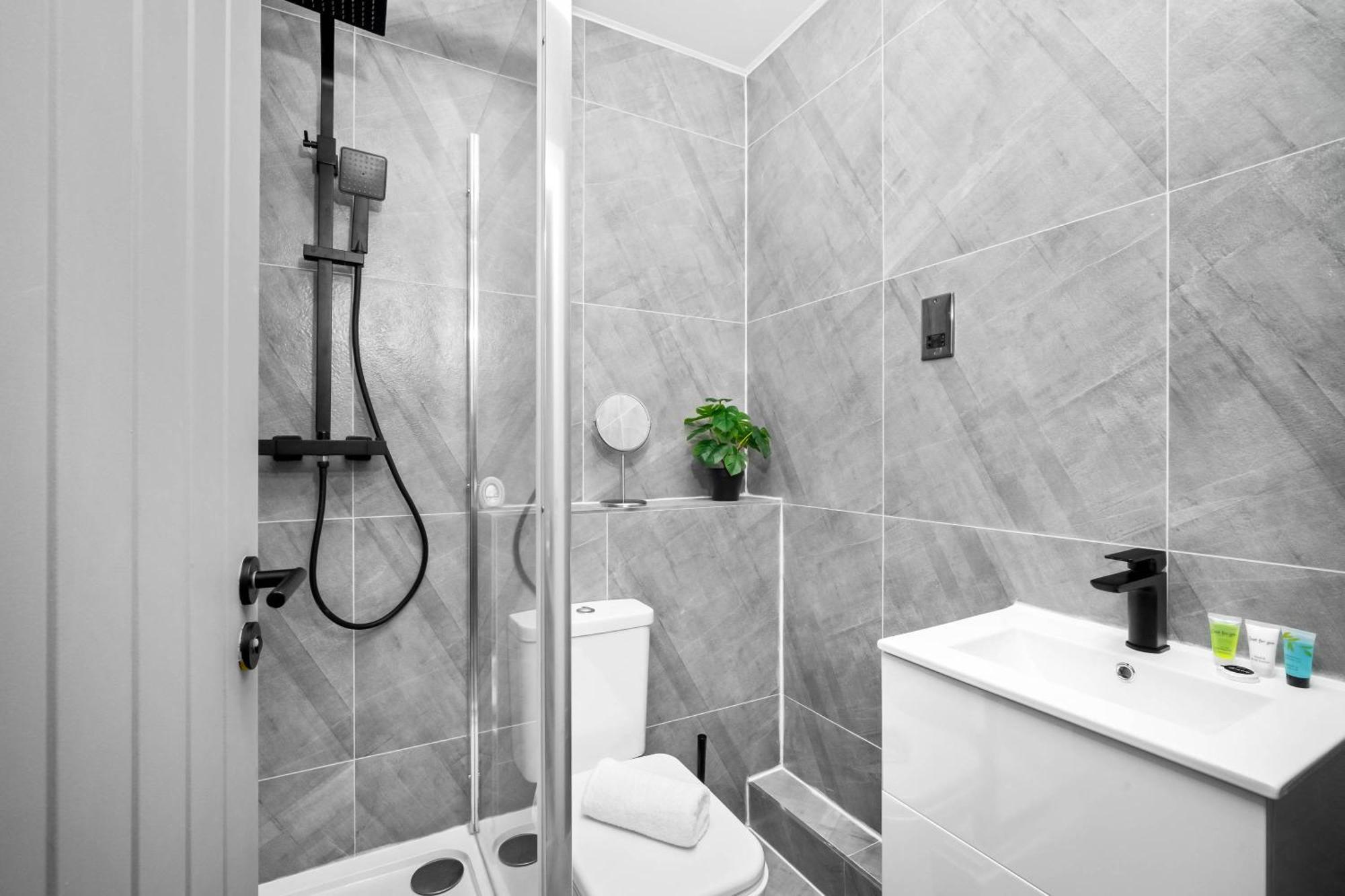 New Luxury Two Bedroom Apartment - City Centre - Netflix - Wifi - Top Rated - Jq 8Ah Birmingam Exterior foto